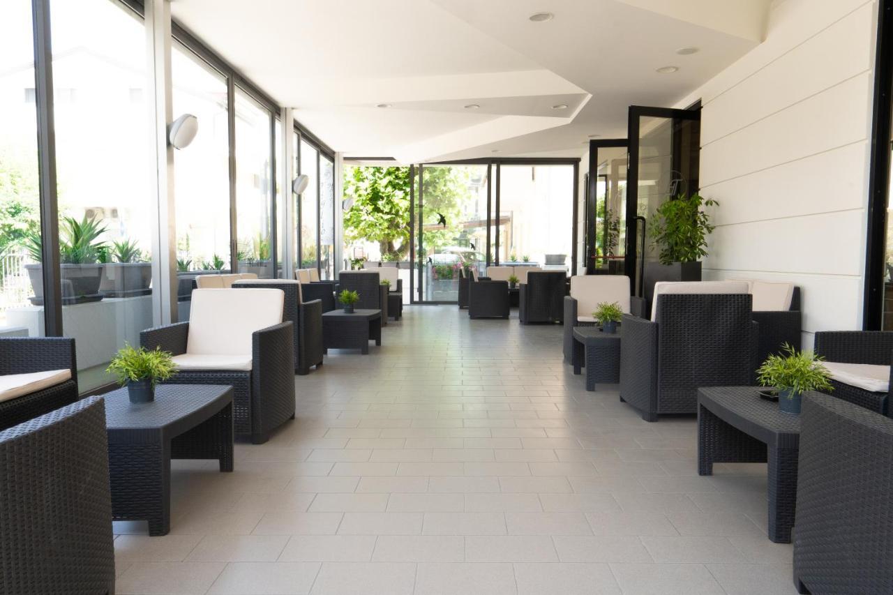 Hotel Tiglio Rimini Eksteriør billede