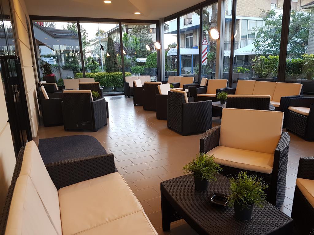 Hotel Tiglio Rimini Eksteriør billede