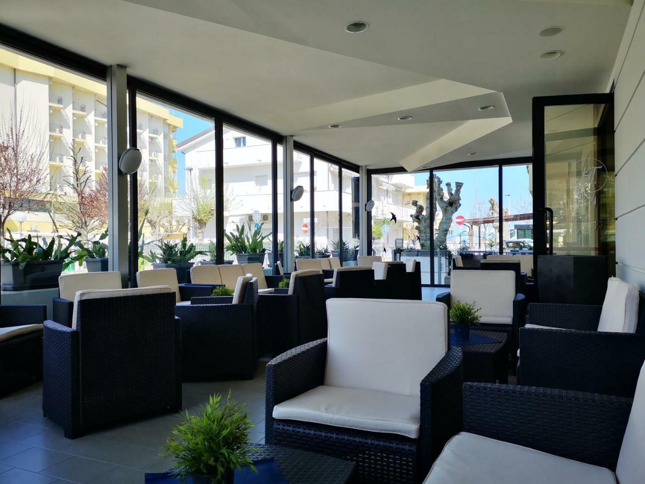 Hotel Tiglio Rimini Eksteriør billede