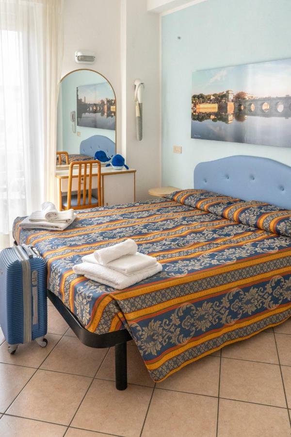 Hotel Tiglio Rimini Eksteriør billede
