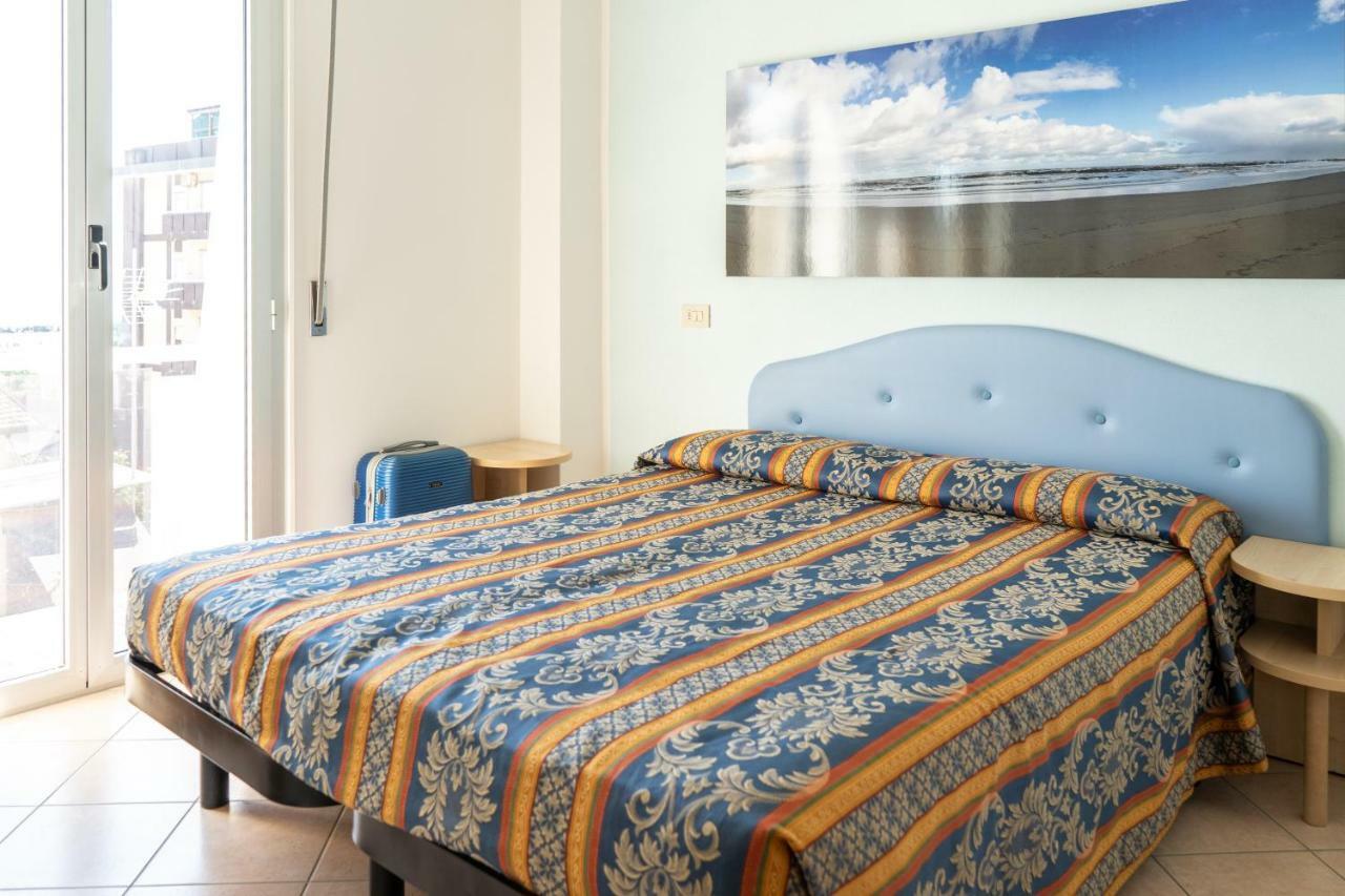 Hotel Tiglio Rimini Eksteriør billede