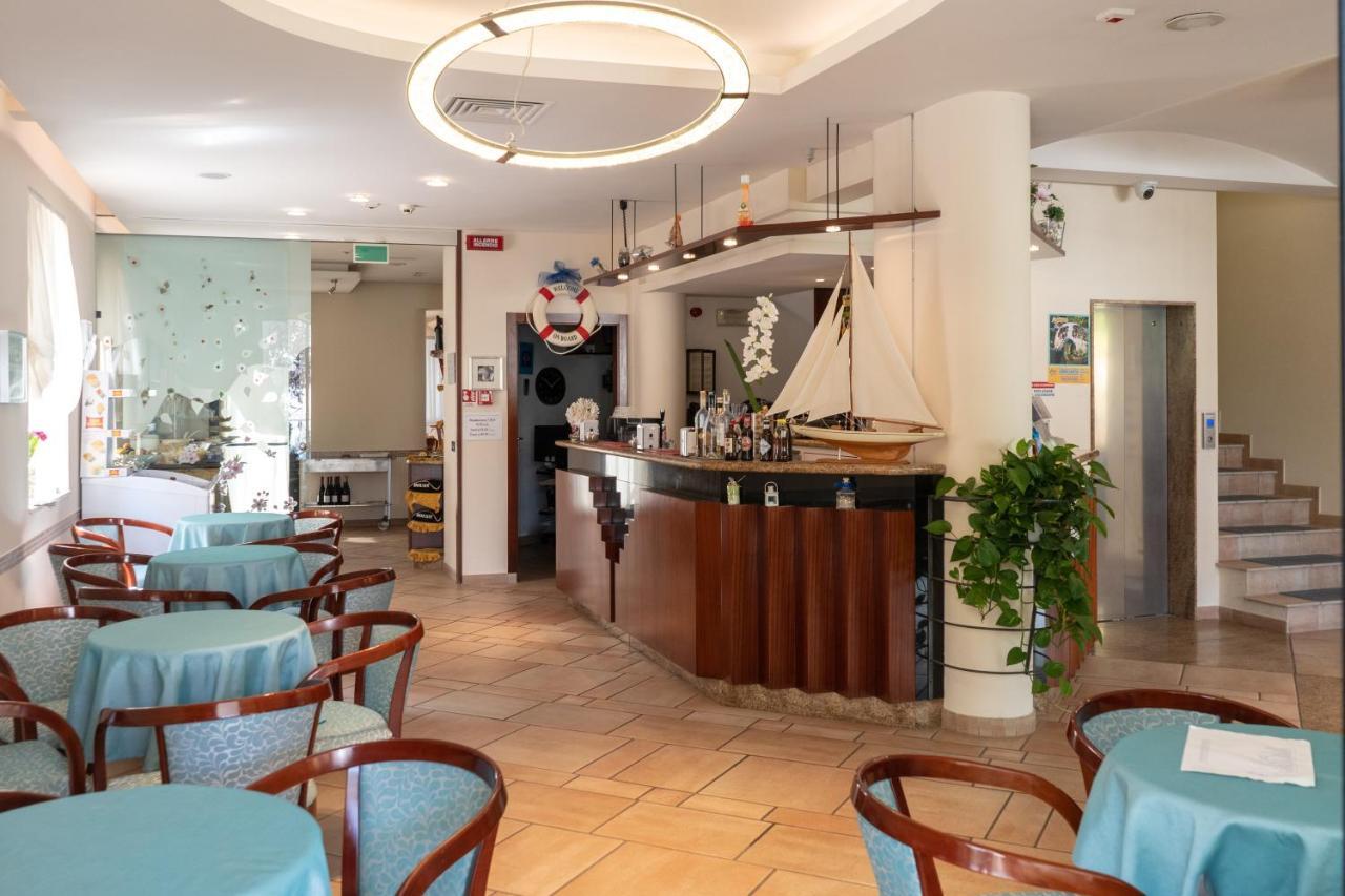 Hotel Tiglio Rimini Eksteriør billede